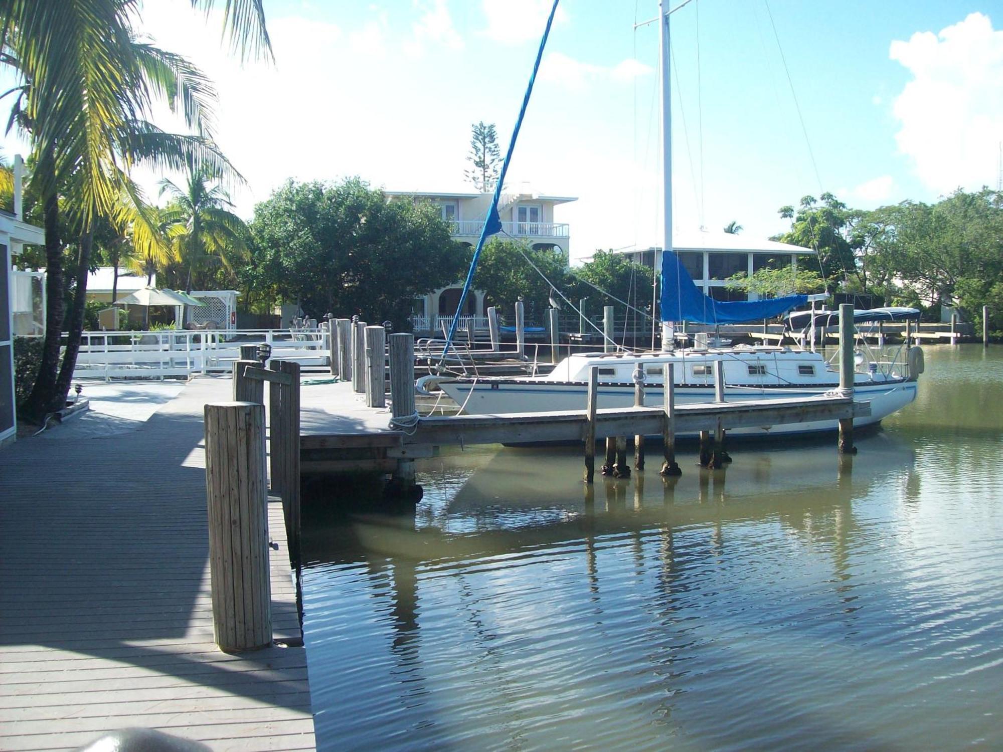 Kingsail Resort Marathon Exterior photo