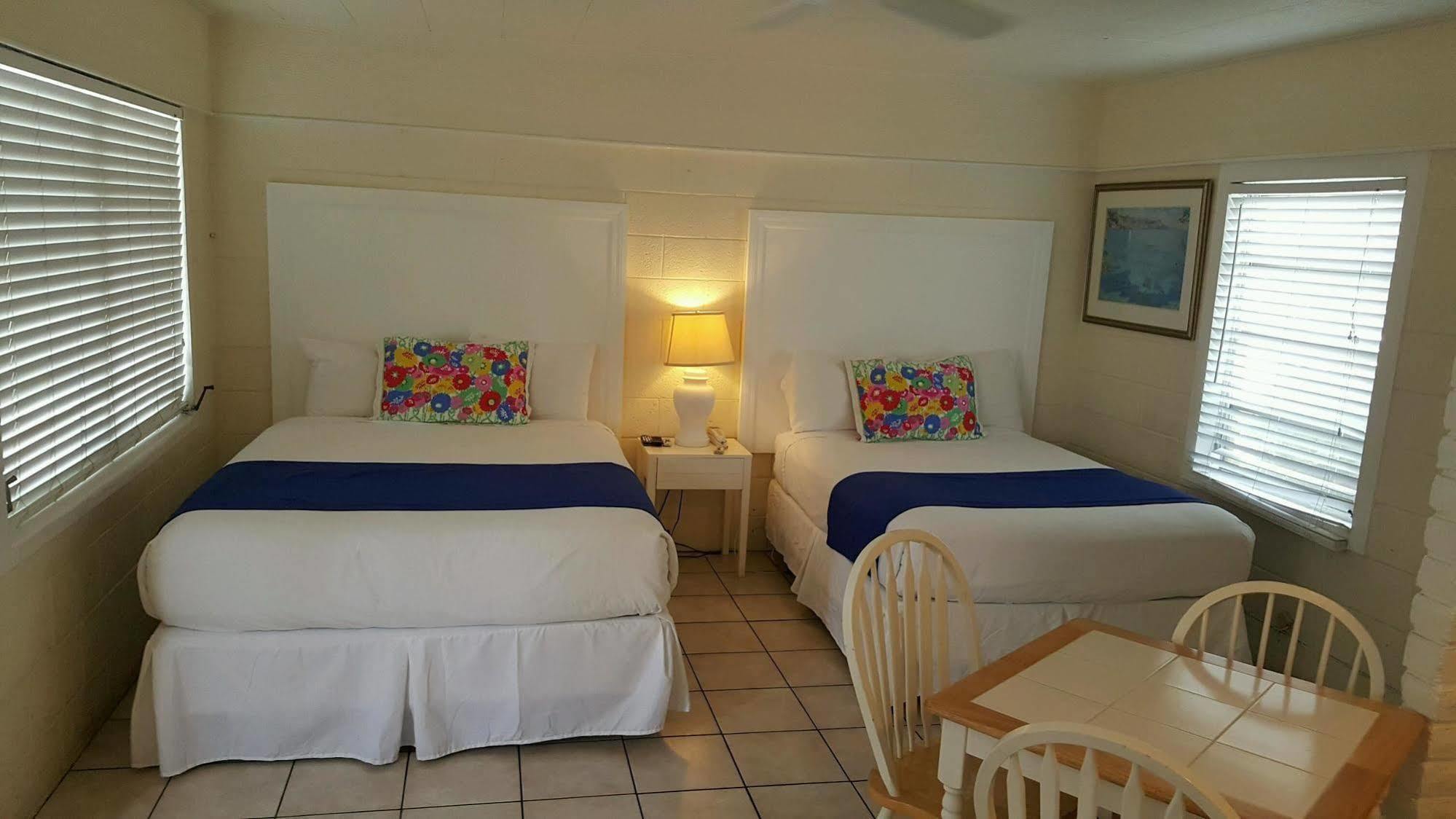 Kingsail Resort Marathon Exterior photo