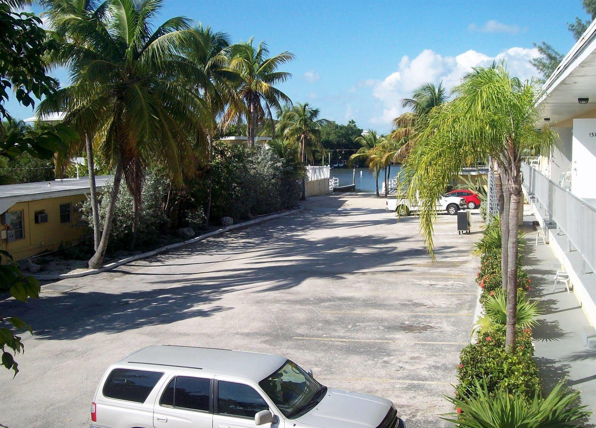 Kingsail Resort Marathon Exterior photo